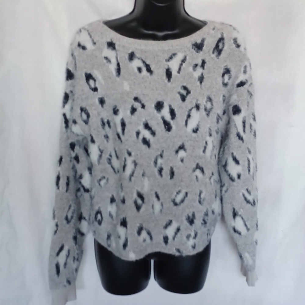 Gray animal print sweater, super soft